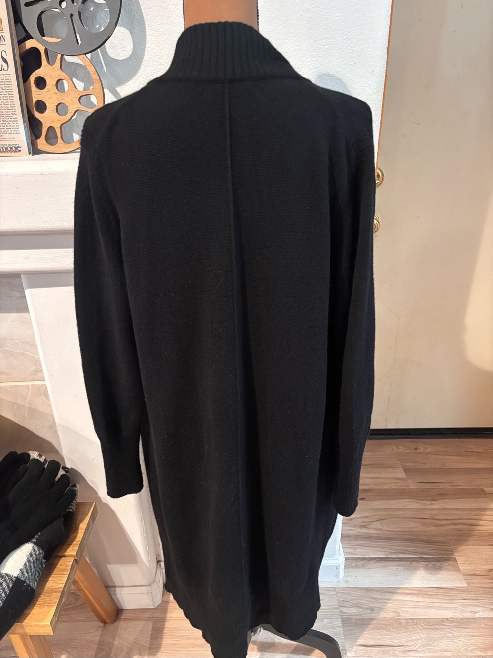 ATHLETA Alpine Spirit Wrap SZ S Black Sweater Cardigan Good Condition Great Find - Picture 10 of 13
